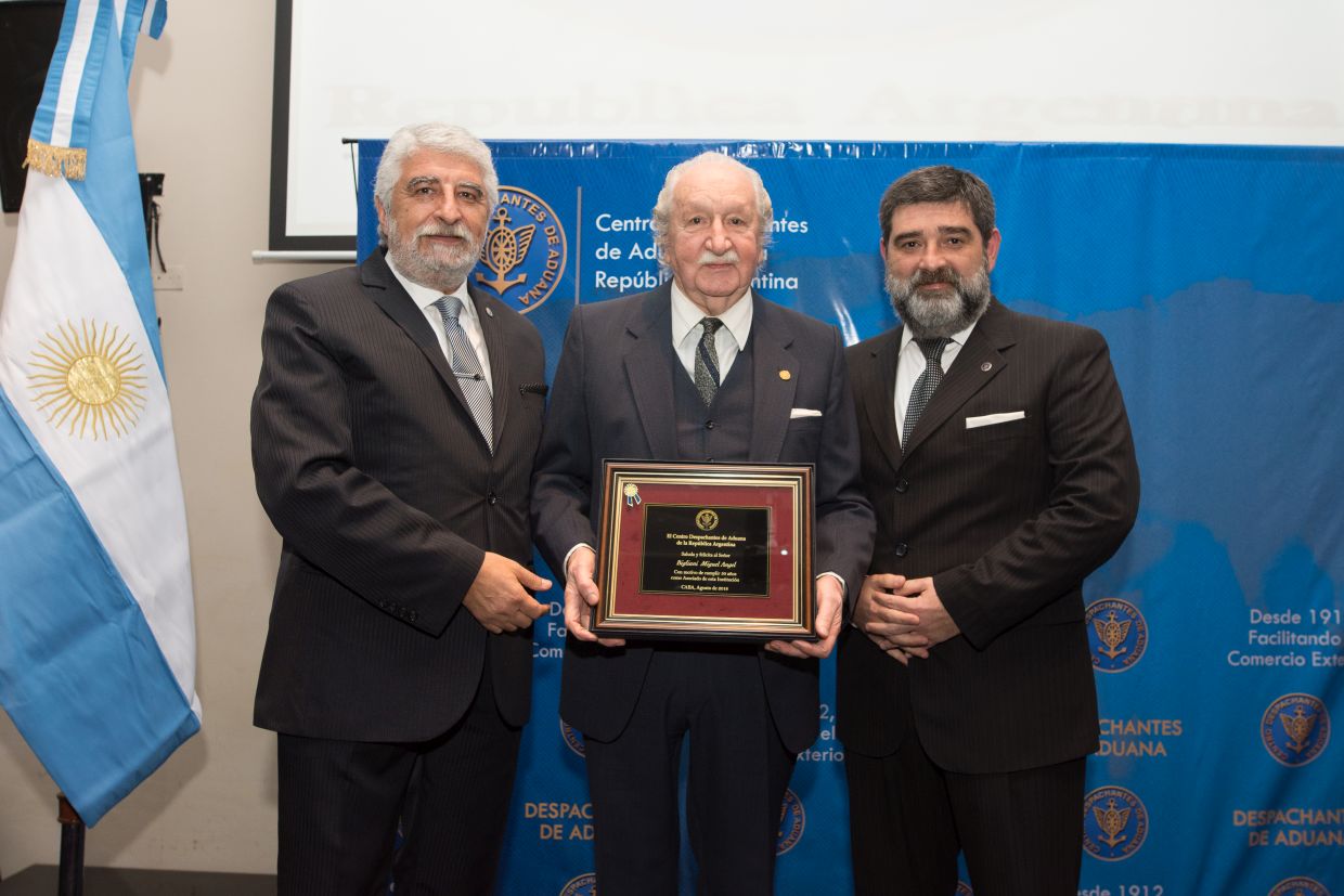 106° Aniversario - Distinción socios vitalicios