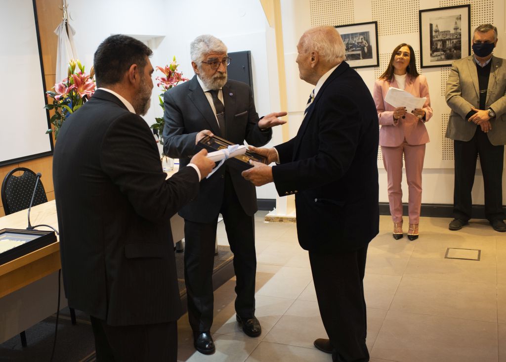 Entrega de Menciones Especiales y Pase a Vitalicios - 2020 y 2021