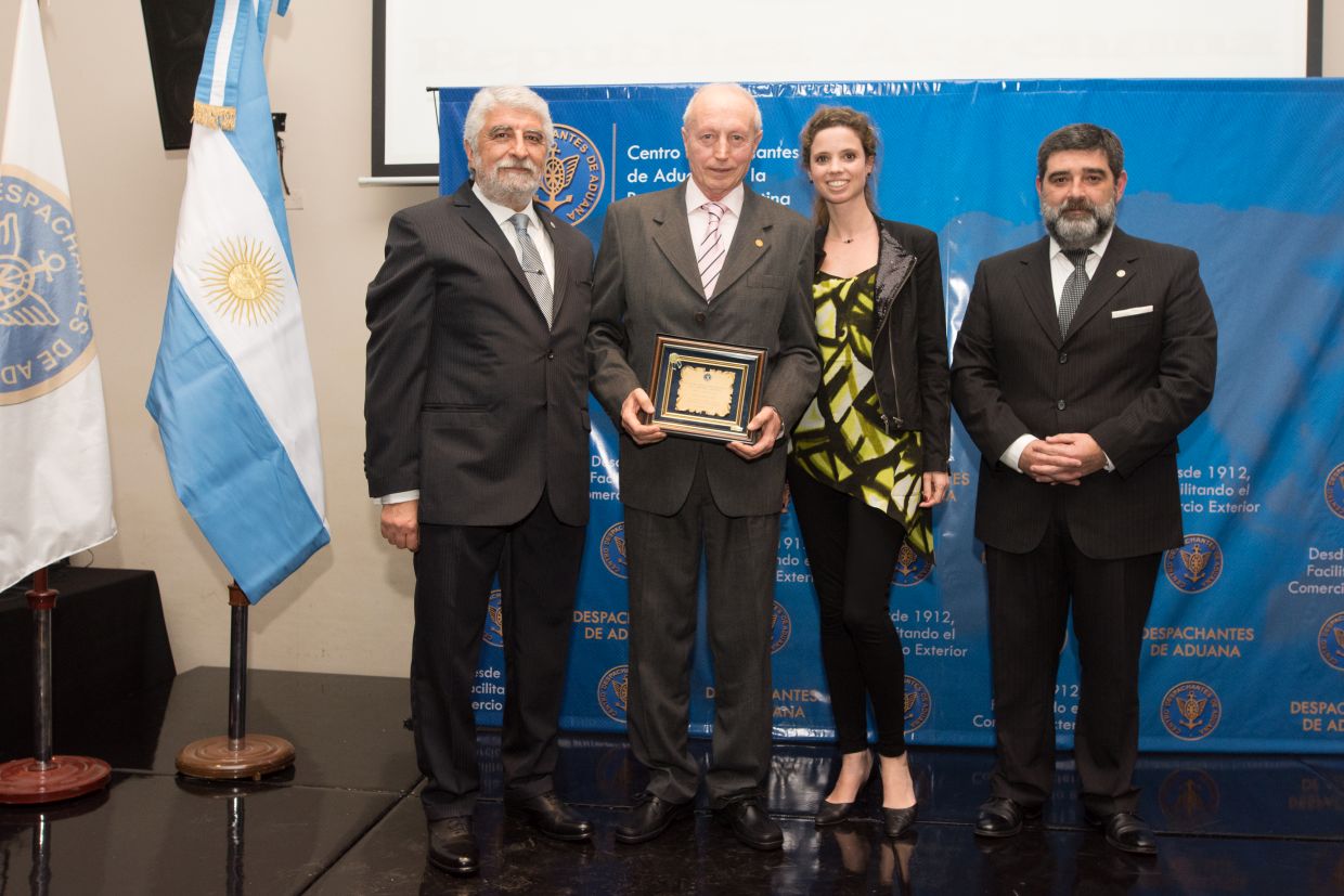 106° Aniversario - Distinción socios vitalicios